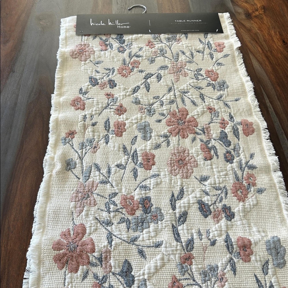 Nicole Miller Floral Table Runner - New